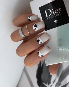 44 Captivating White Nail Designs to Elevate Your Manicure Game