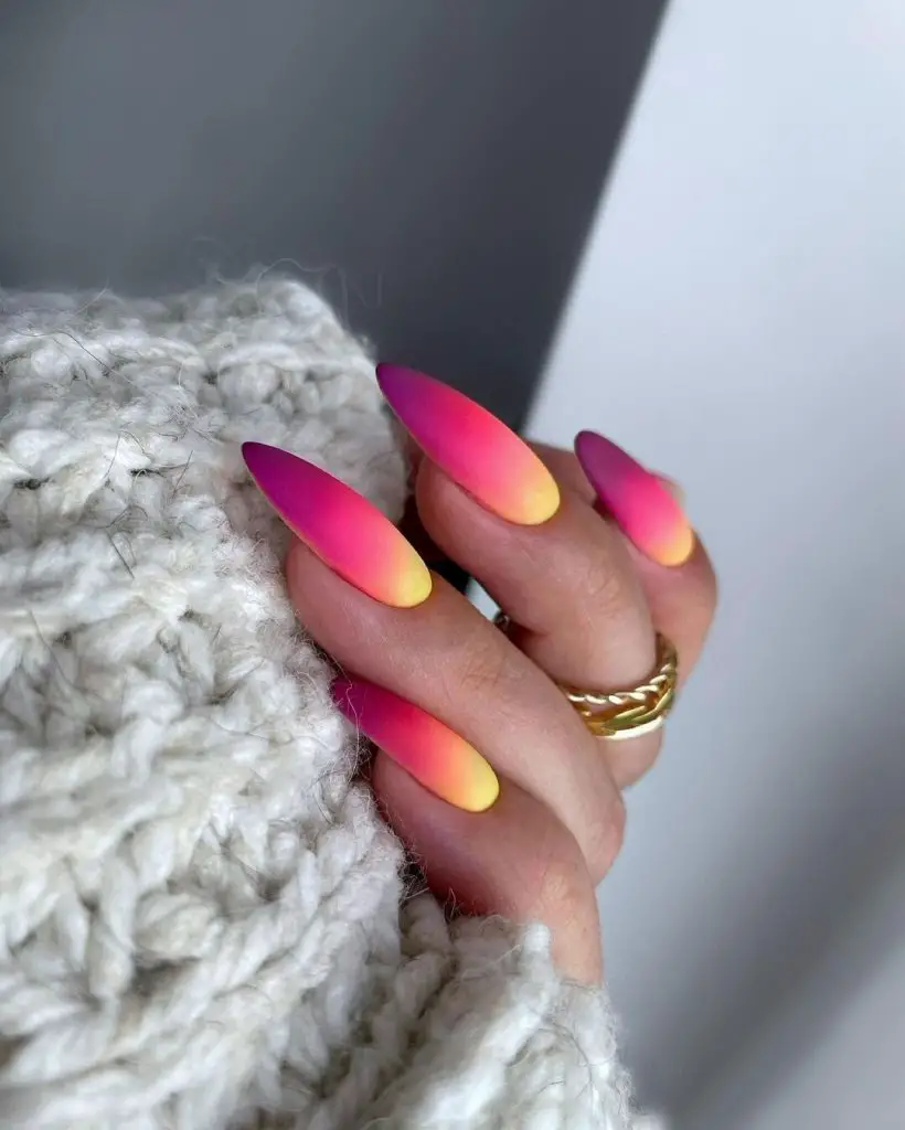 43 Captivating Almond Nail Designs to Brighten Your Season: Summer Radiance