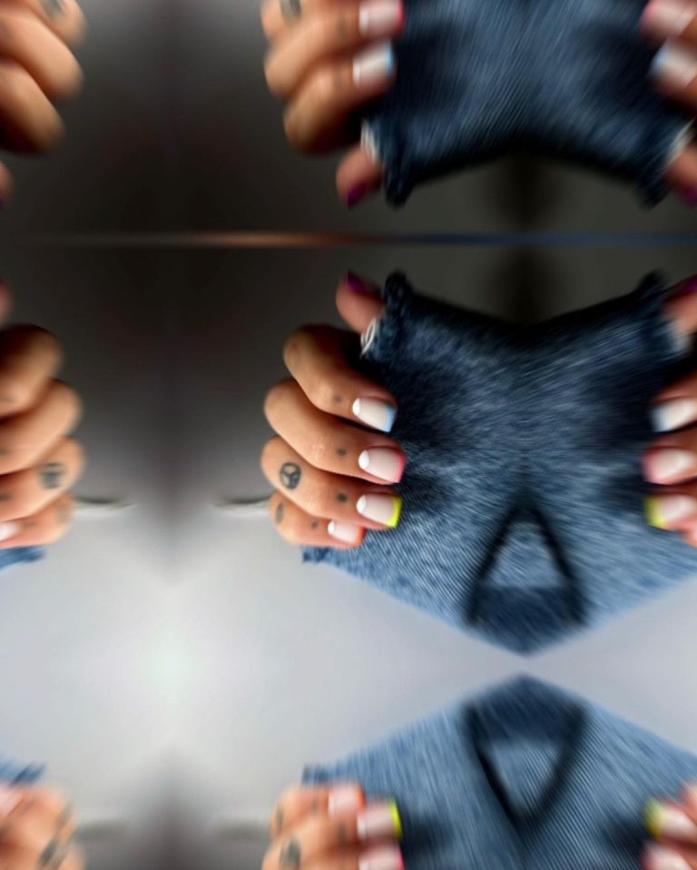 35 April Nails Colors 2024: A Guide to Vibrant and Trendy Styles